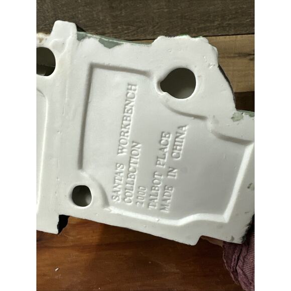 Santa's Workbench Collection - Talbot Place - Towne Series 479-2602 - Christmas - Picture 5 of 6